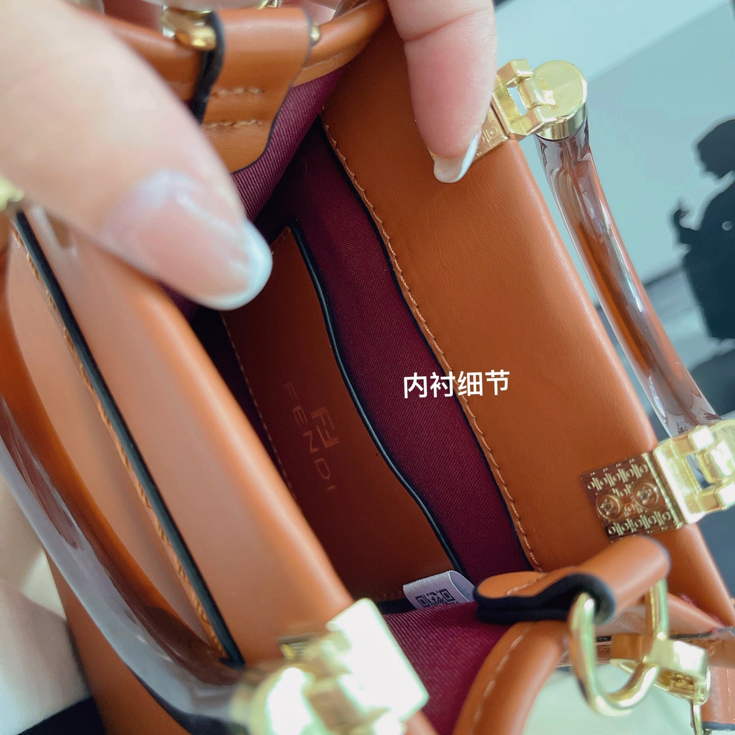 Klassische Einkaufstasche mit Crossbody -Riemen
