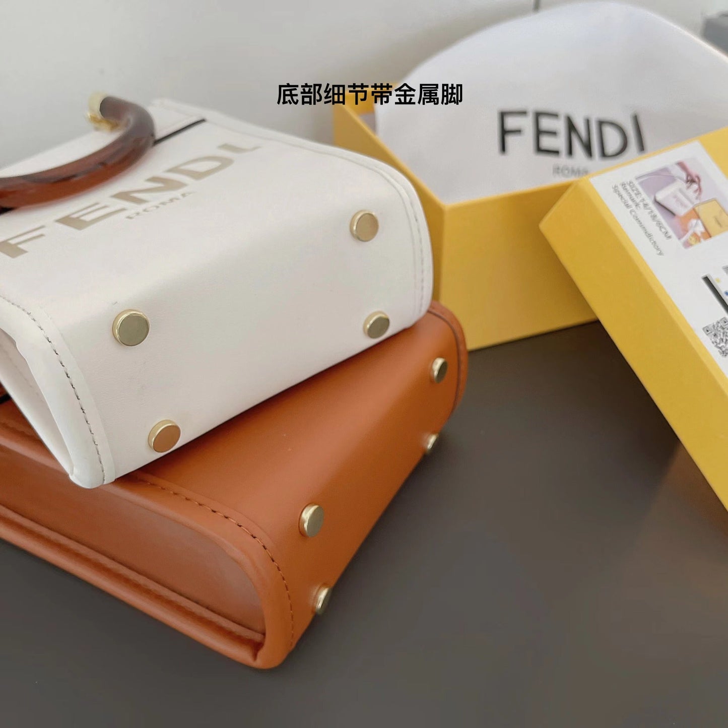 Klassische Einkaufstasche mit Crossbody -Riemen
