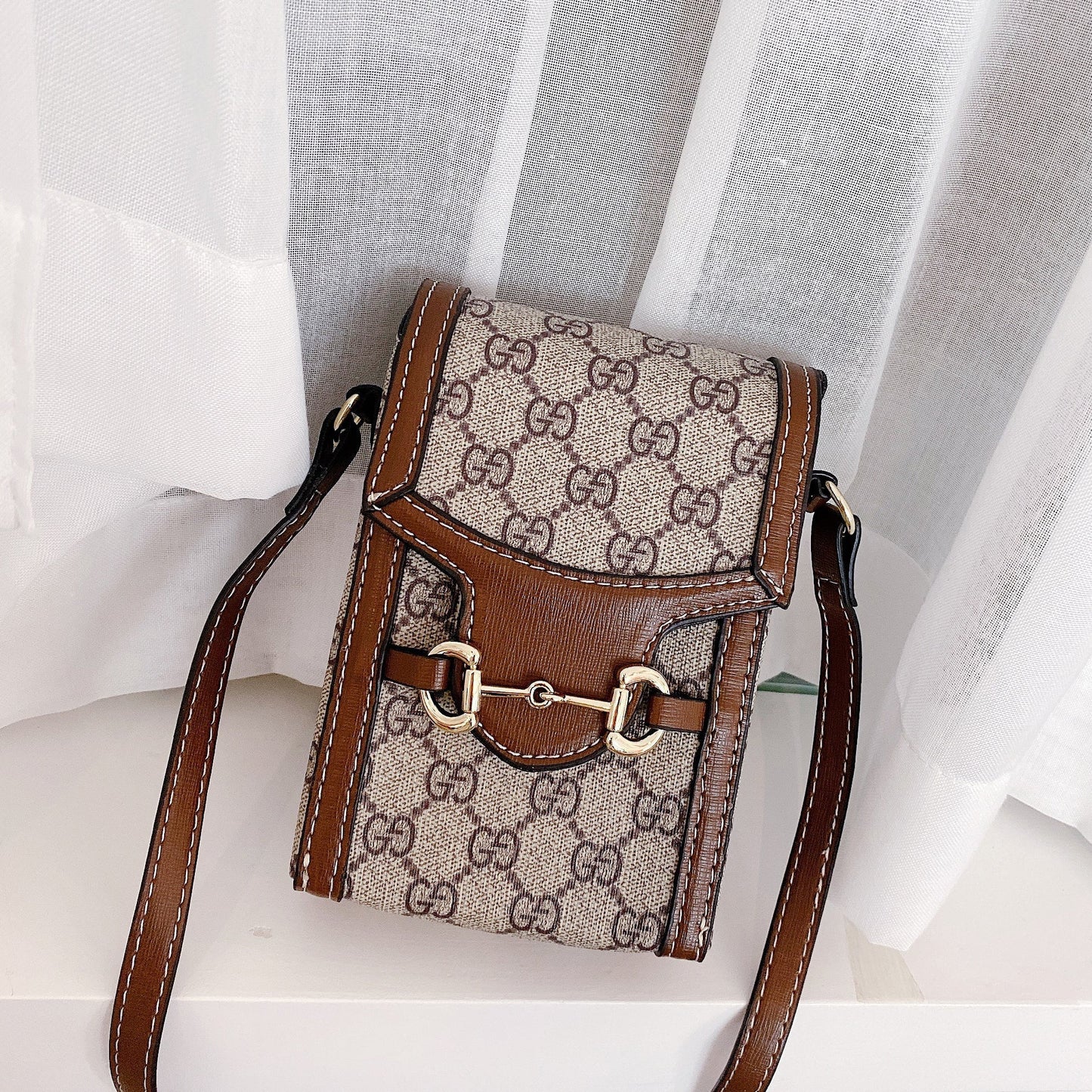 GG Crossbody skinnveske