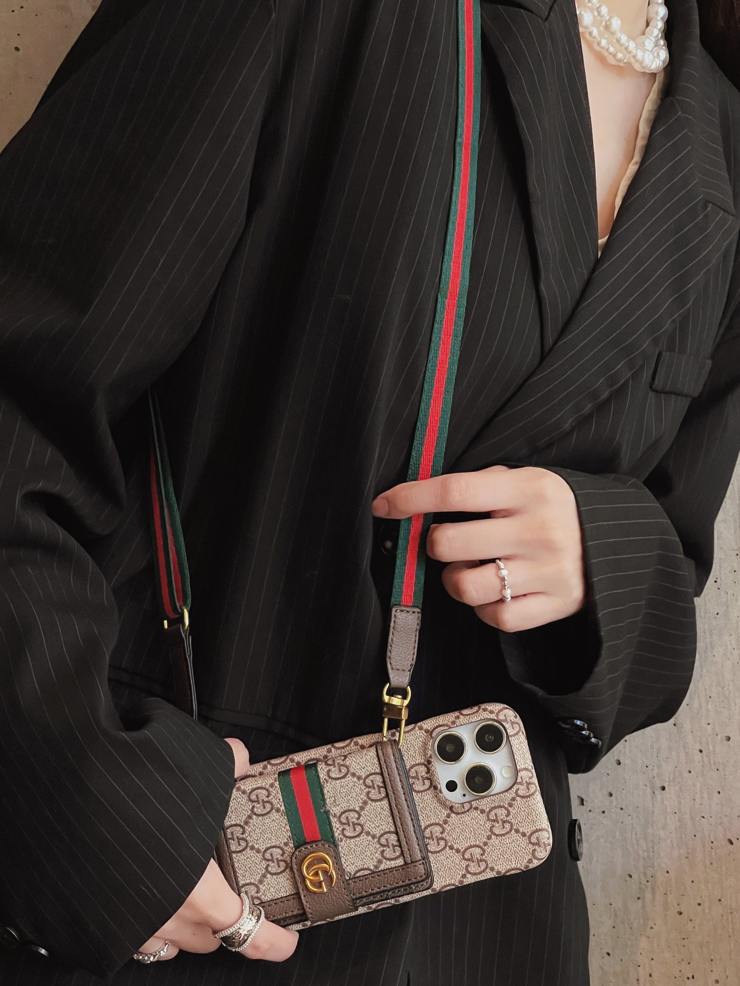 GG -kortpose CrossBody iPhone -sag