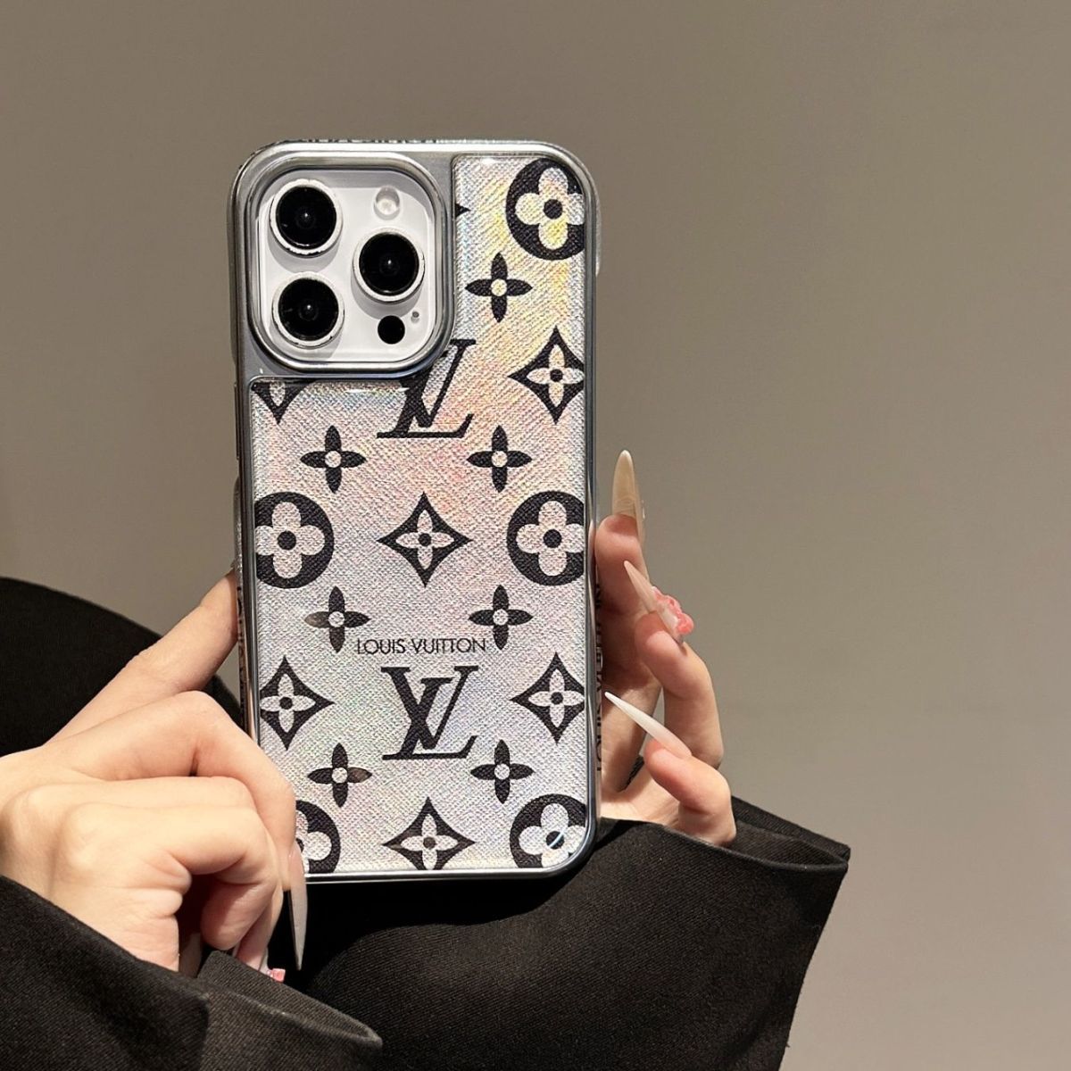 Luksus på din telefon - slank. Dristig. Ikonisk. iPhone -sag
