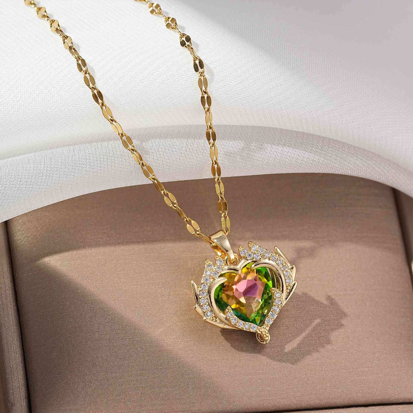Fransk Luxe Red Heart Pendant Necklace - Lett glamour med fullt rhinestones tilbehør