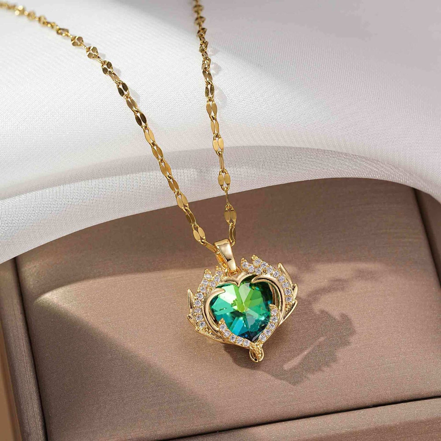 Fransk Luxe Red Heart Pendant Necklace - Lett glamour med fullt rhinestones tilbehør