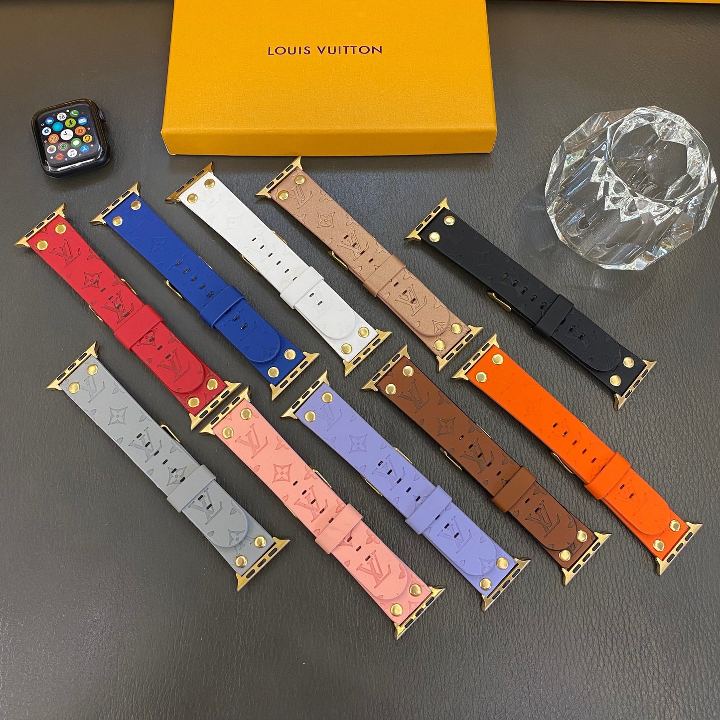 Armbånd de Rekchange Apple Aveec Décoration en nagler et monogramme en relieff Watch Bands