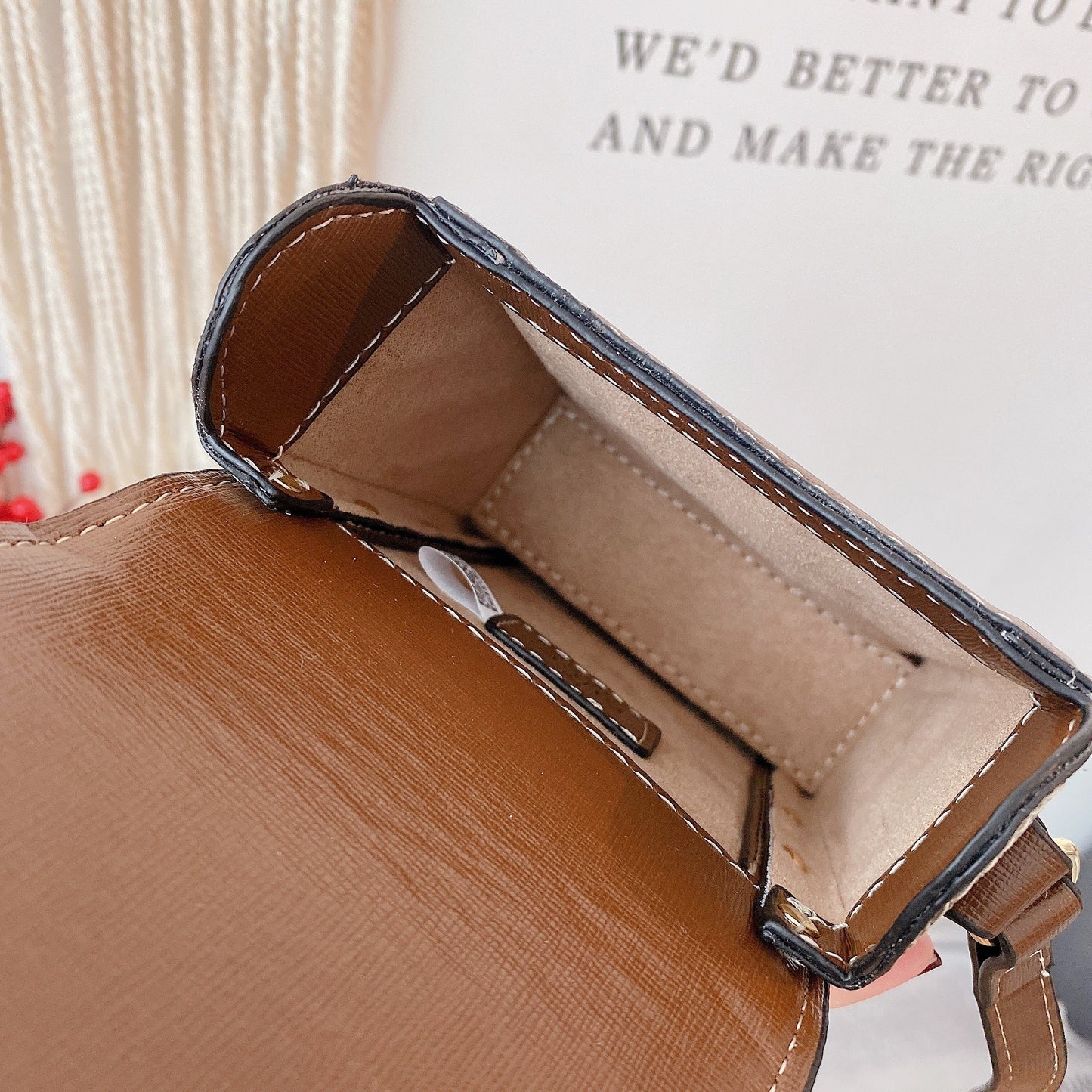 GG Crossbody skinnveske