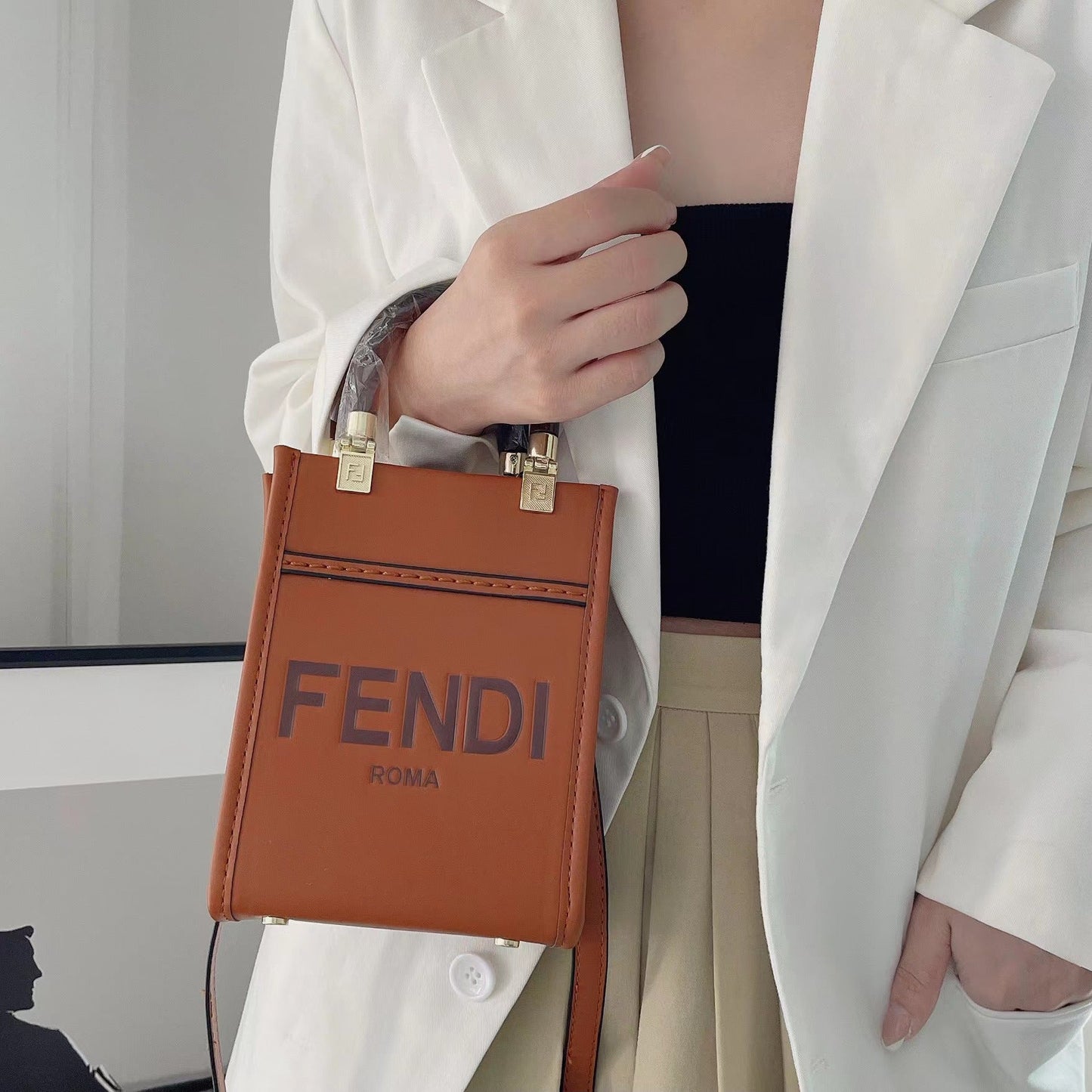 Klassische Einkaufstasche mit Crossbody -Riemen