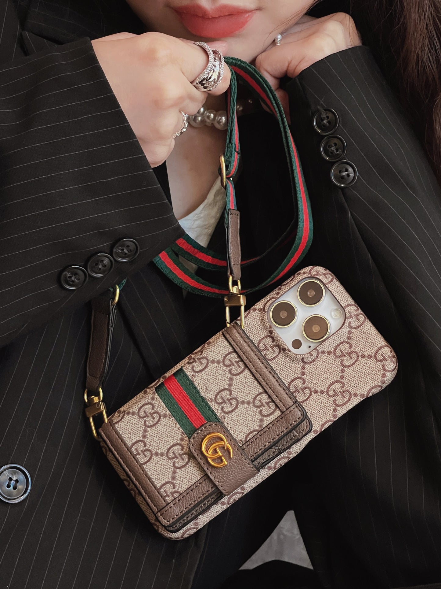 GG -kortpose CrossBody iPhone -sag