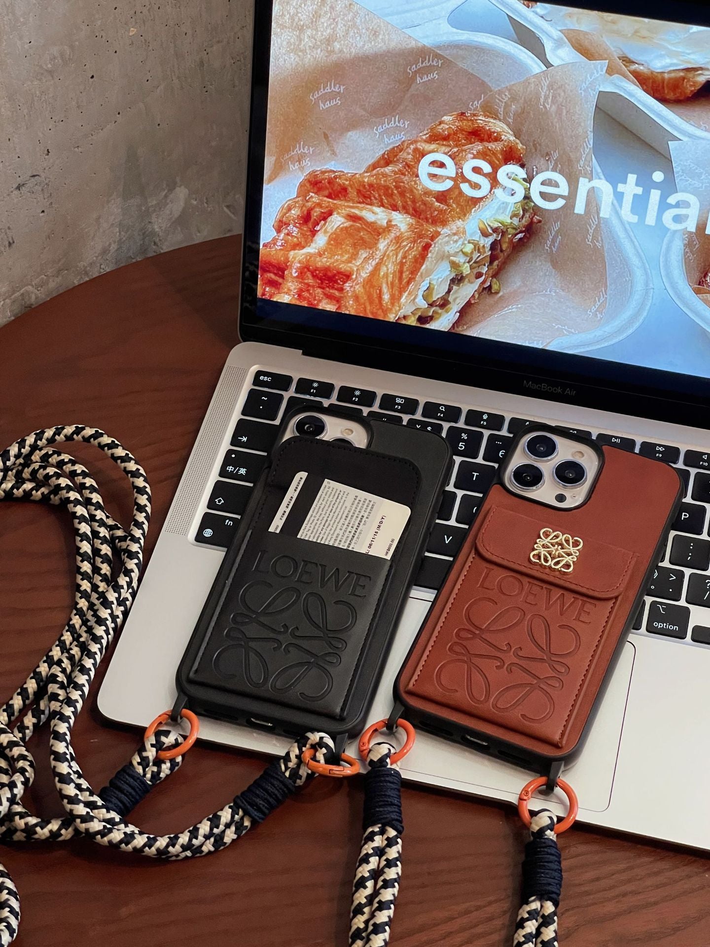 Custodia per iPhone in pelle con supporto per schede loe