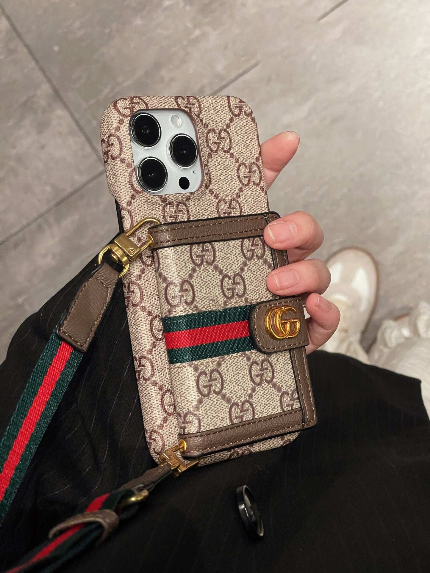 GG -kortpose CrossBody iPhone -sag