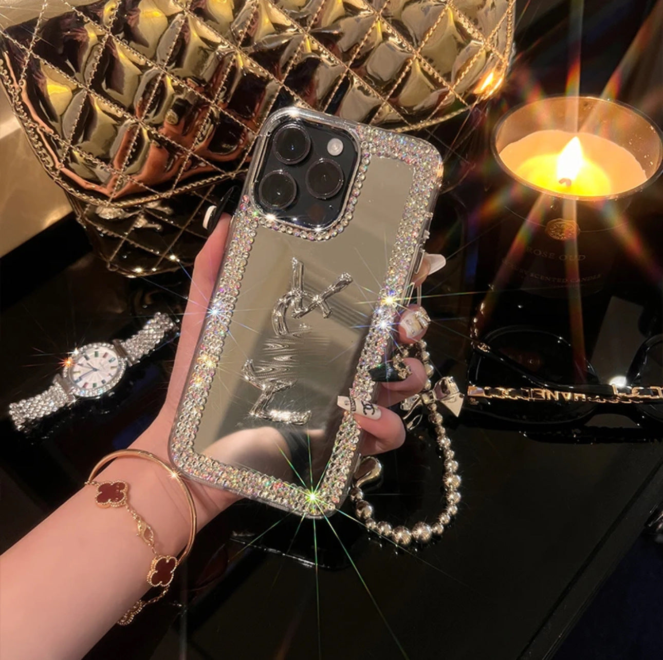 Elbűvölő szépség tükör iPhone tok - smink és stílus útközben!