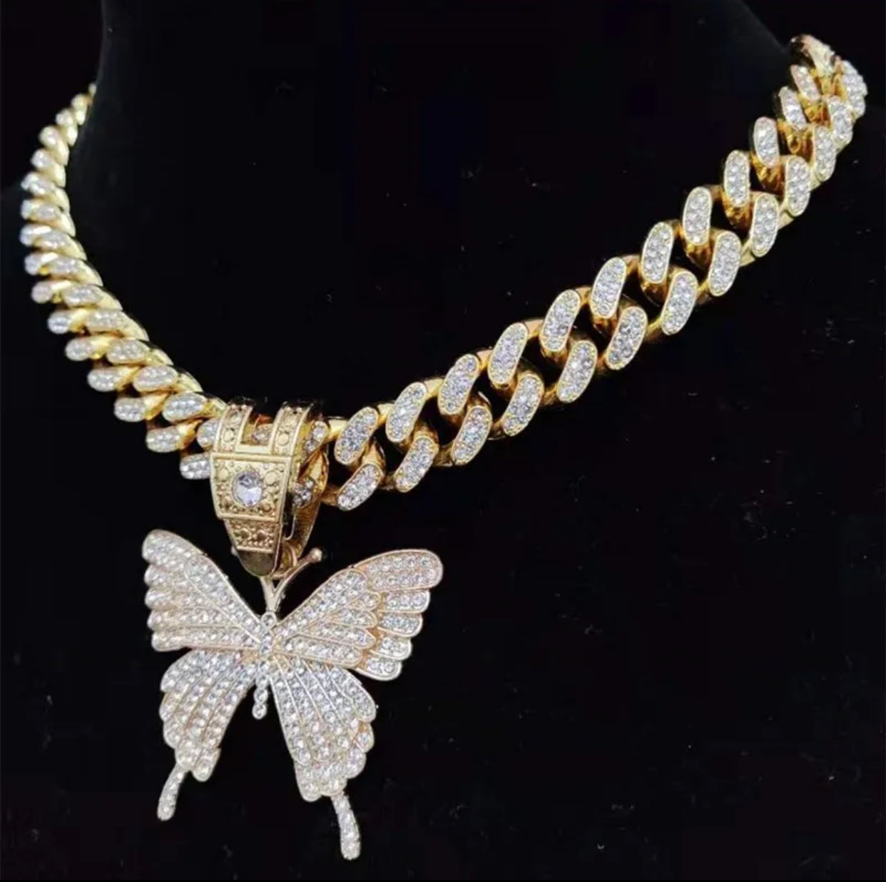 Ice out bling sommerfugl pendelkjede