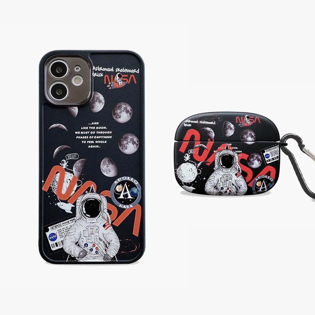 Begrænset sort astronaut -telefon & AirPods -sag | 2-pack