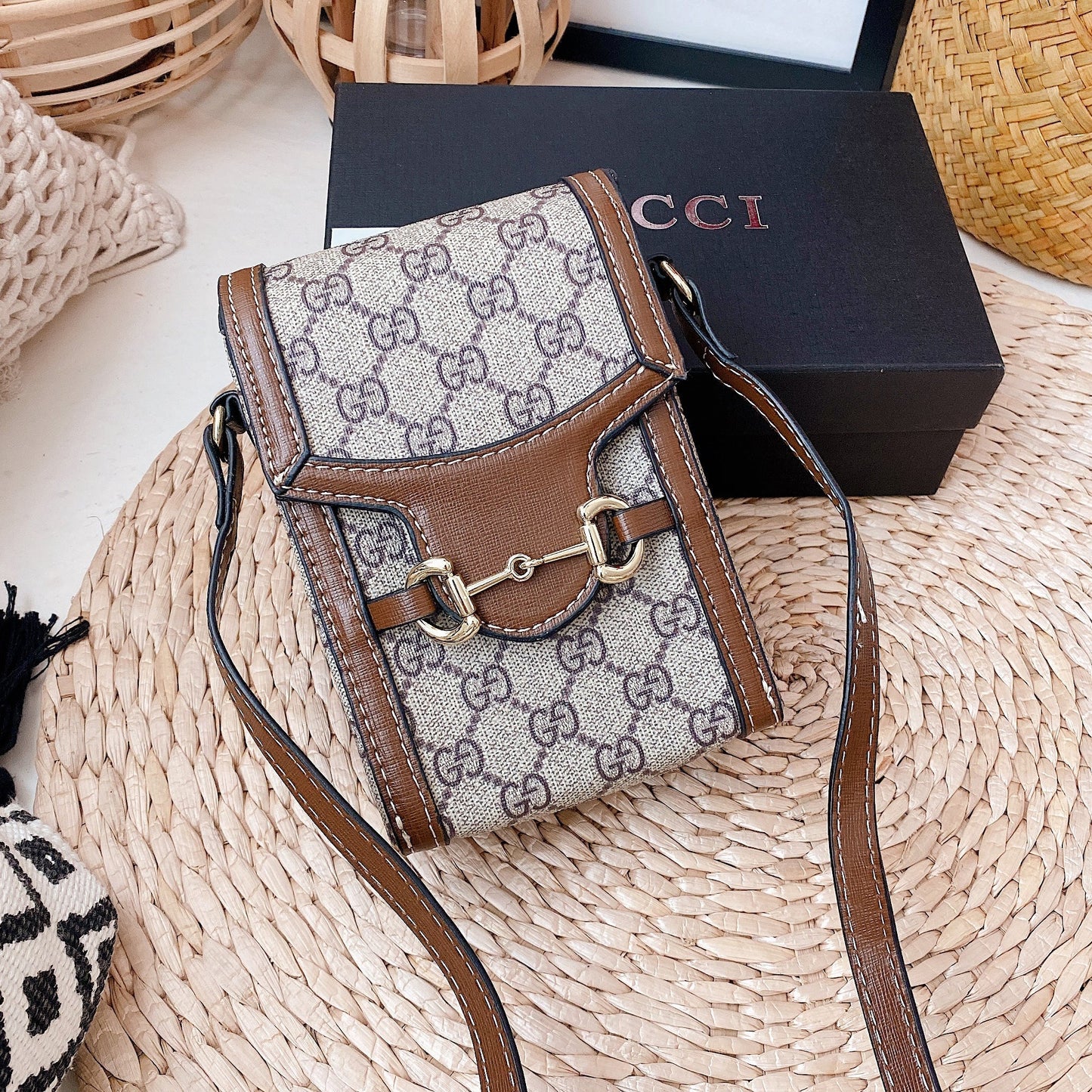 GG Crossbody skinnveske