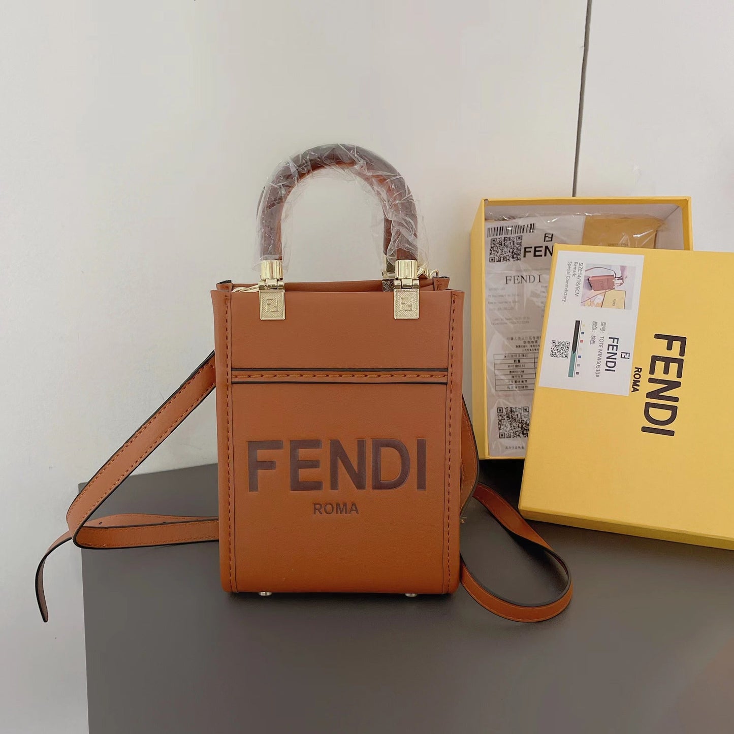 Klassische Einkaufstasche mit Crossbody -Riemen