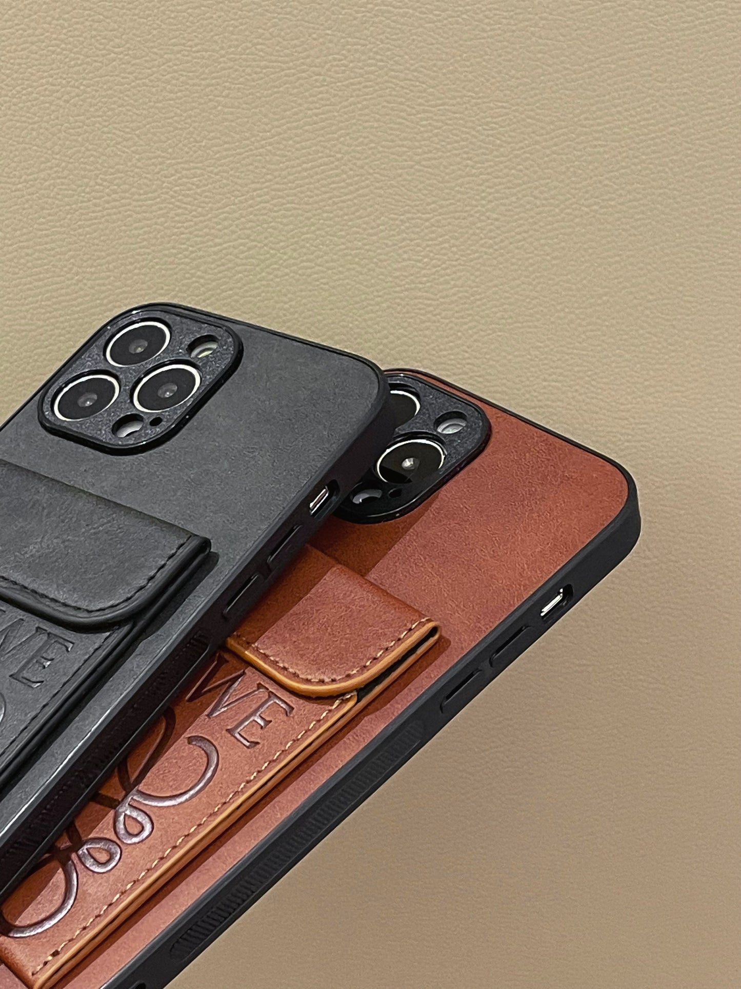 Loewe iPhone tok a kártyatartóval Black-LZP241448