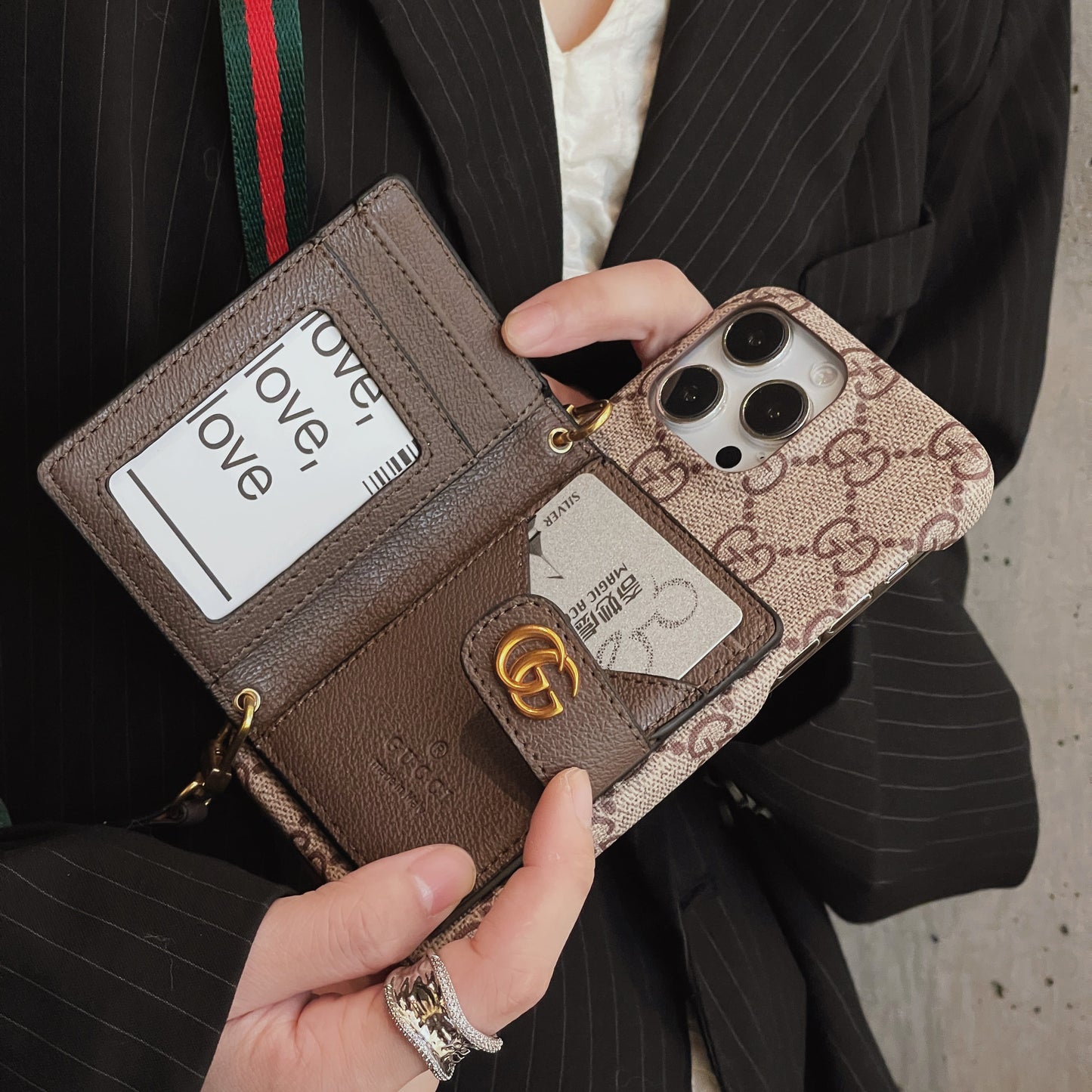 GG -kortpose CrossBody iPhone -sag