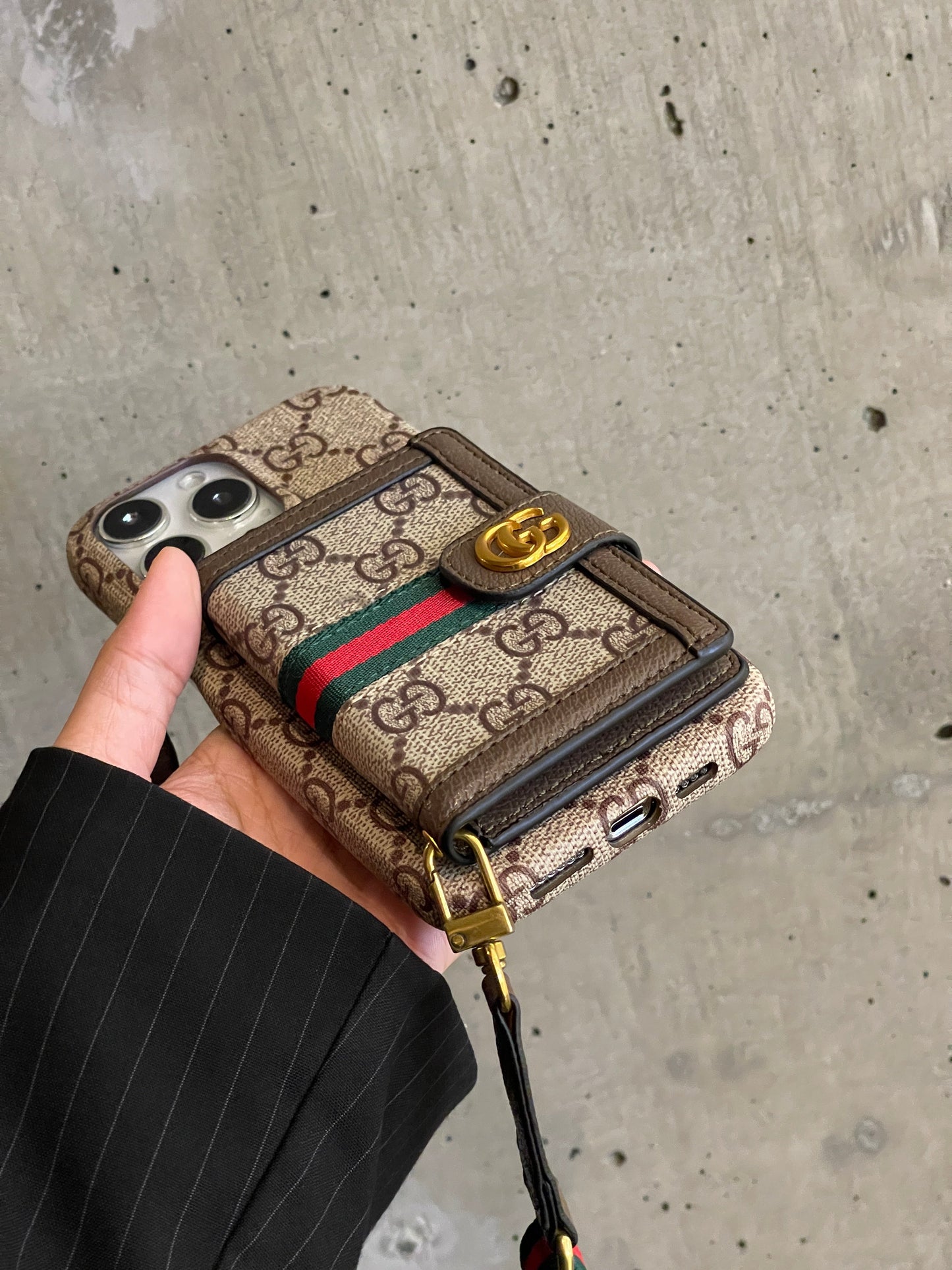 GG -kortpose CrossBody iPhone -sag