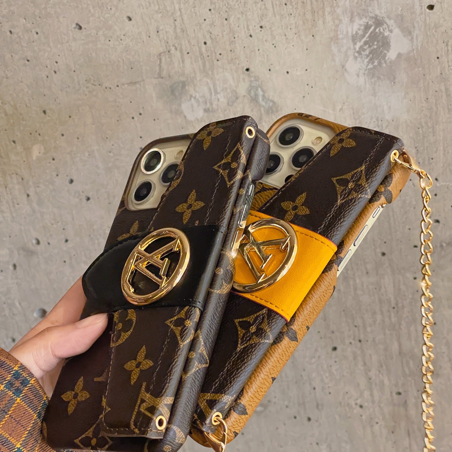 Lou Gold Crossbody Card Holder iPhone -fodral