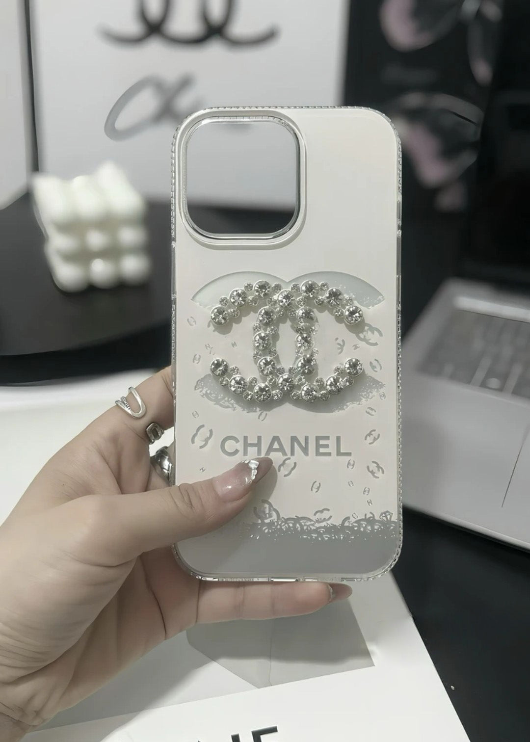 C.C Luxuriöse iPhone-Hülle mit Kristallen und Armband