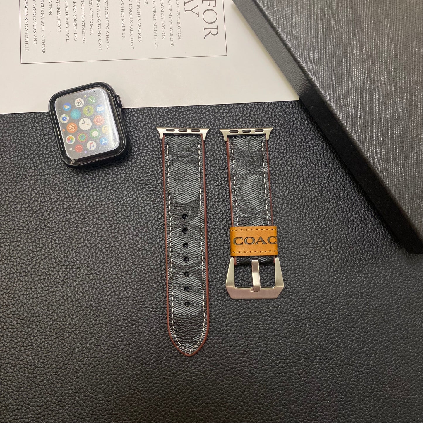 Skinntrener Apple Watch Band Black-Yhk244221710