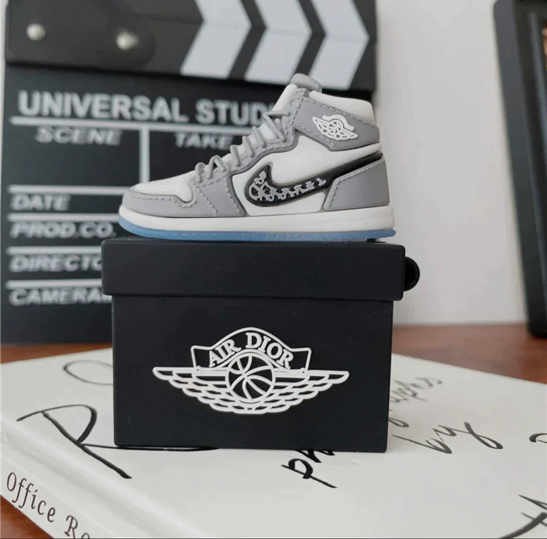 Nike \ Dior AirPods sager