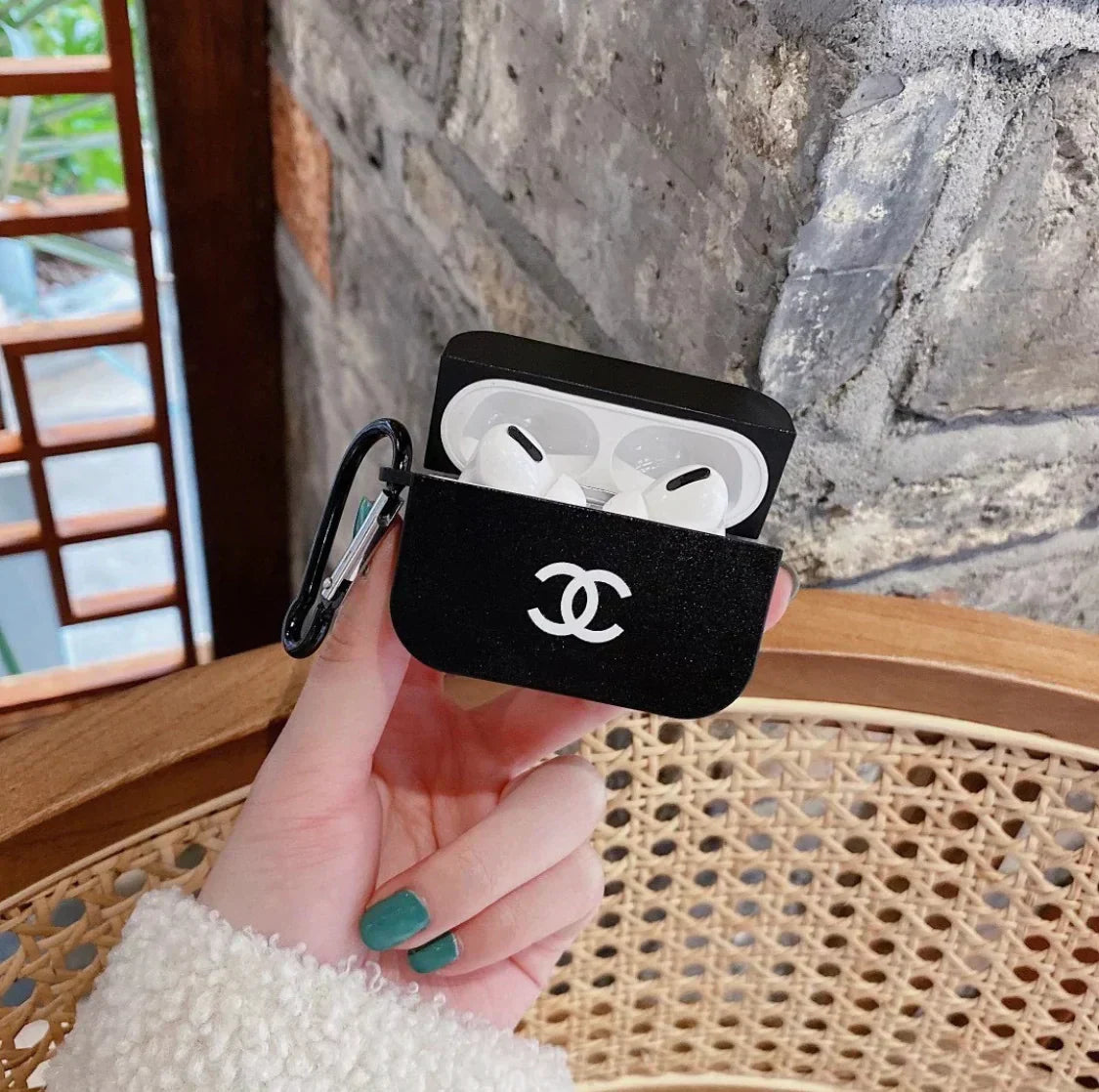 Coco Airpods sager