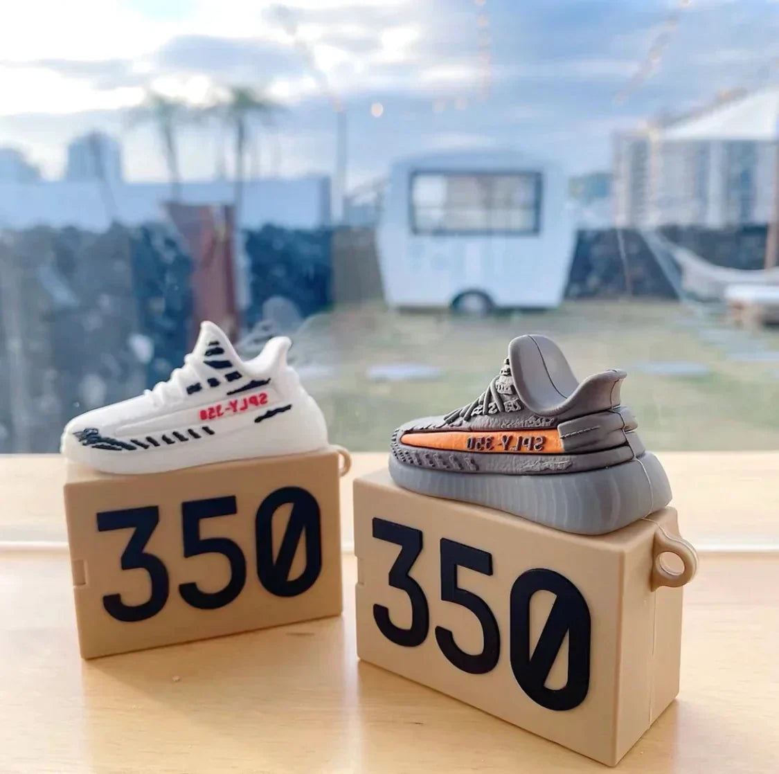 Yeezy Boost 350 AirPods -sager