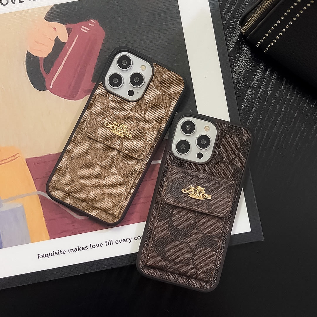 Coach iPhone -fodral med kortinnehavare Wallet Dark Brown -SZK240425