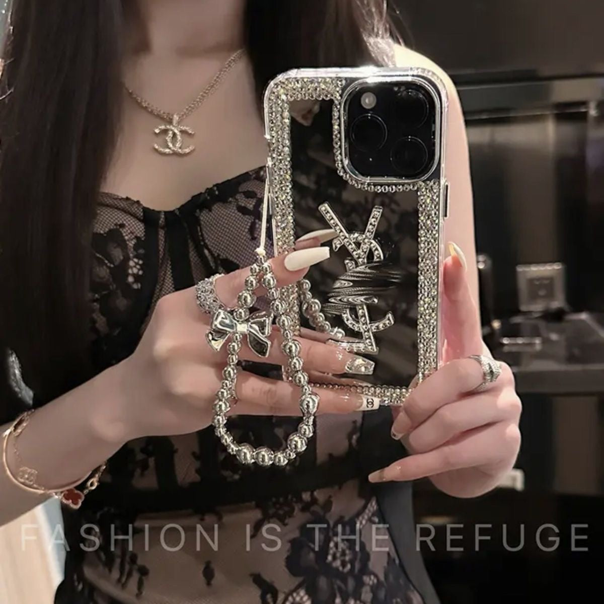 Elbűvölő szépség tükör iPhone tok - smink és stílus útközben!