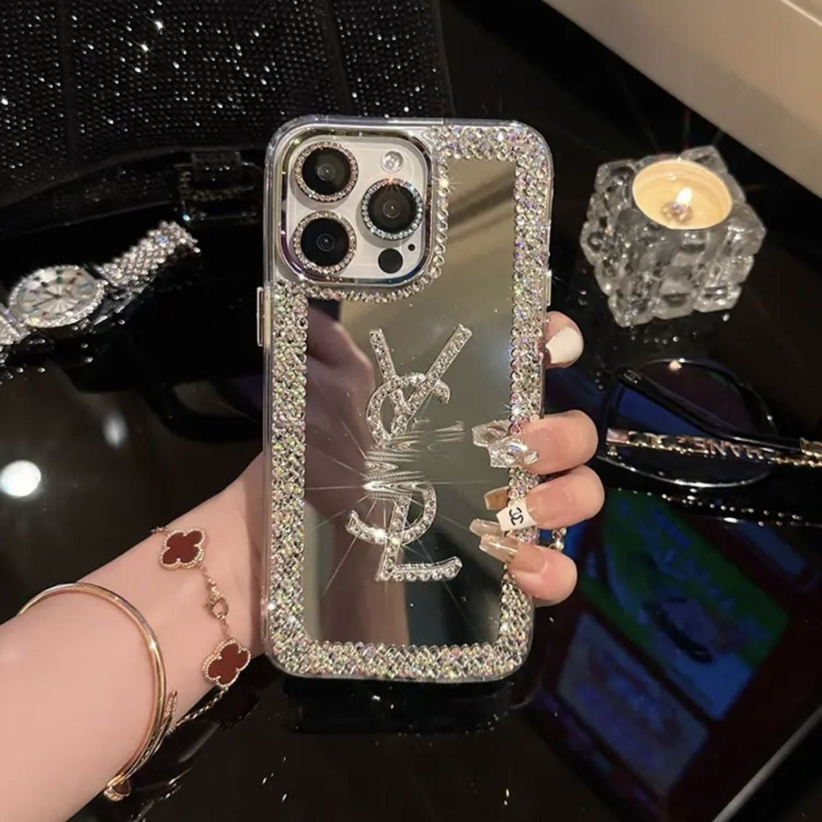 Elbűvölő szépség tükör iPhone tok - smink és stílus útközben!