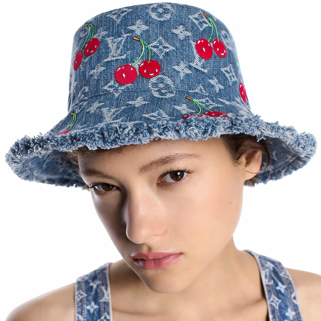 Søt kirsebærmønsterhatt, et must for fashionistas