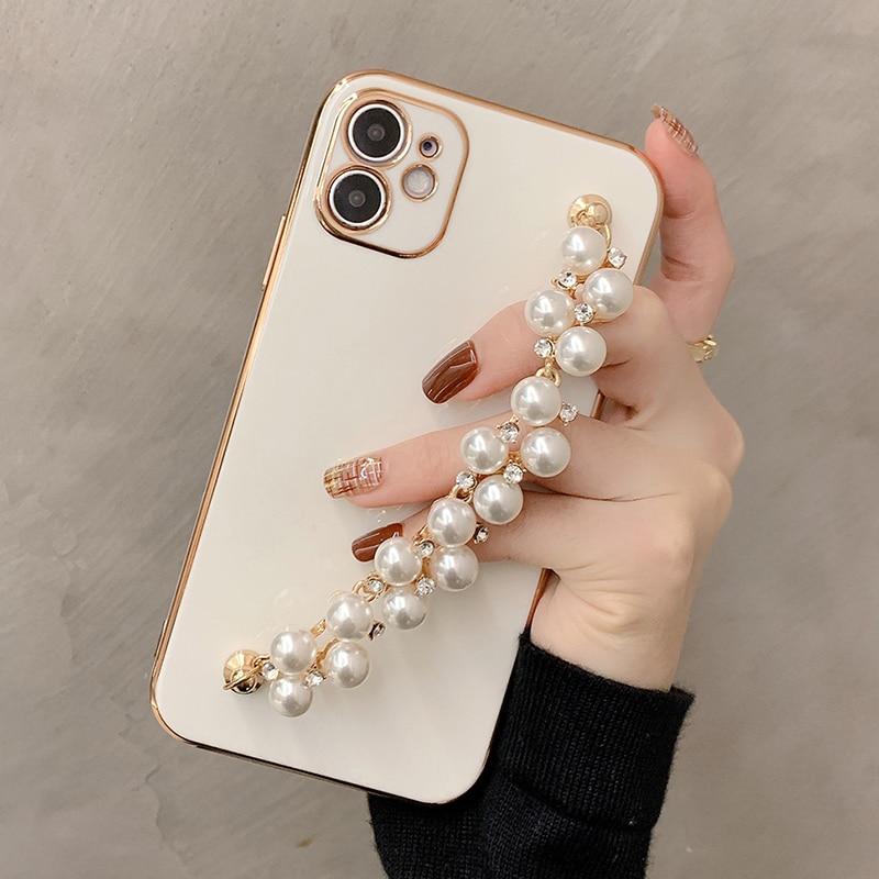 Gloss Pearl Chain Case