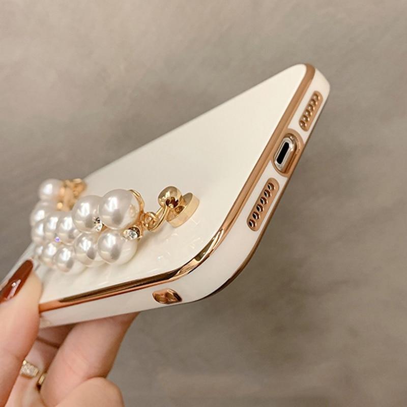 Gloss Pearl Chain Case