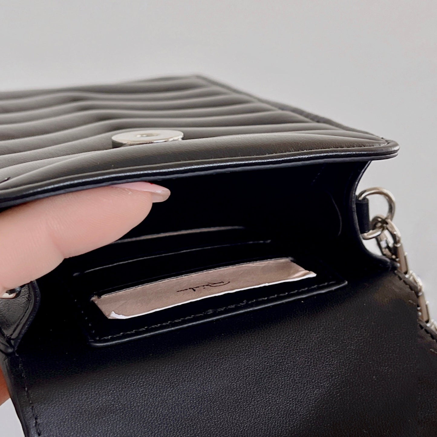 Crossbody skinn telefonpose