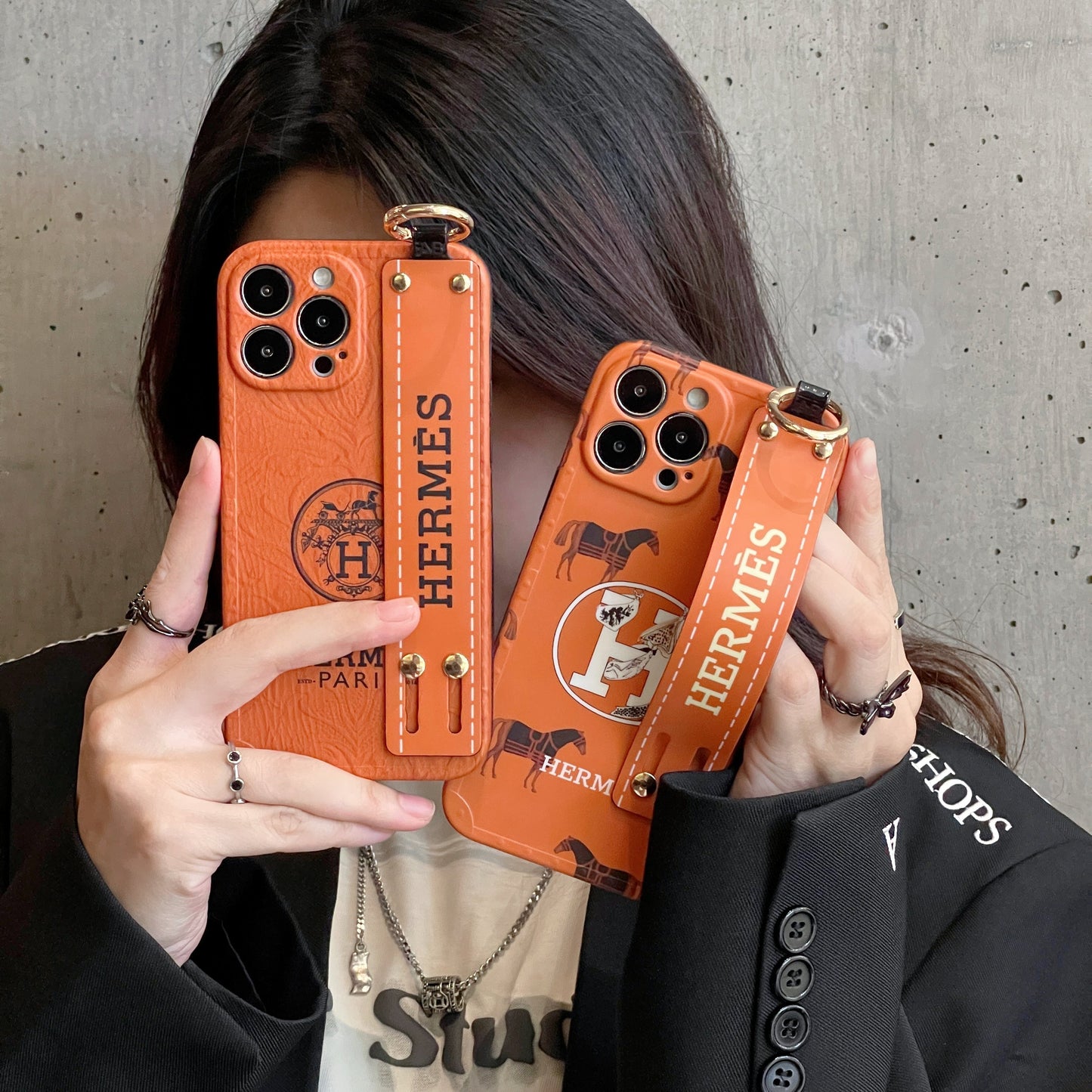 H Case iPhone