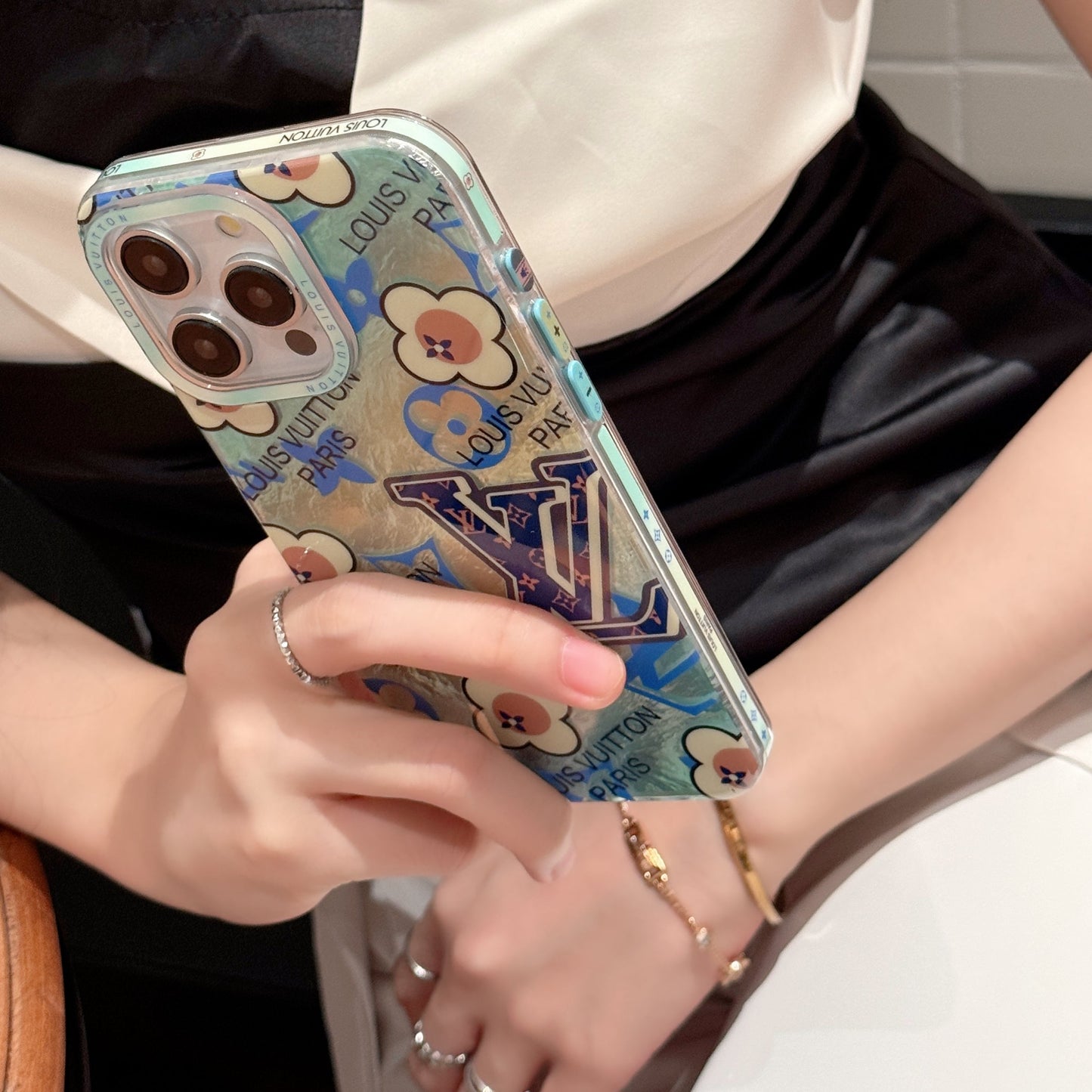 Lou iPhone tok