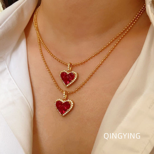 Fransk Luxe Red Heart Pendant Necklace - Lett glamour med fullt rhinestones tilbehør