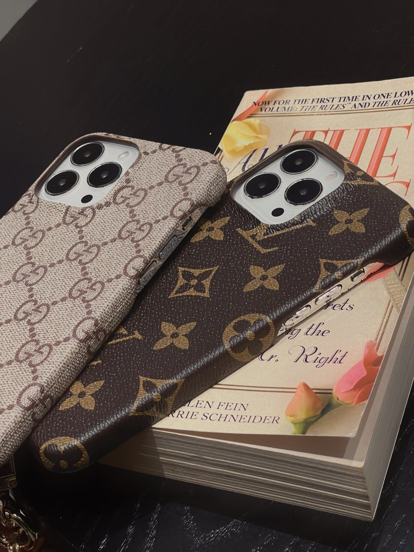 Lou Silk Wristband iPhone 케이스