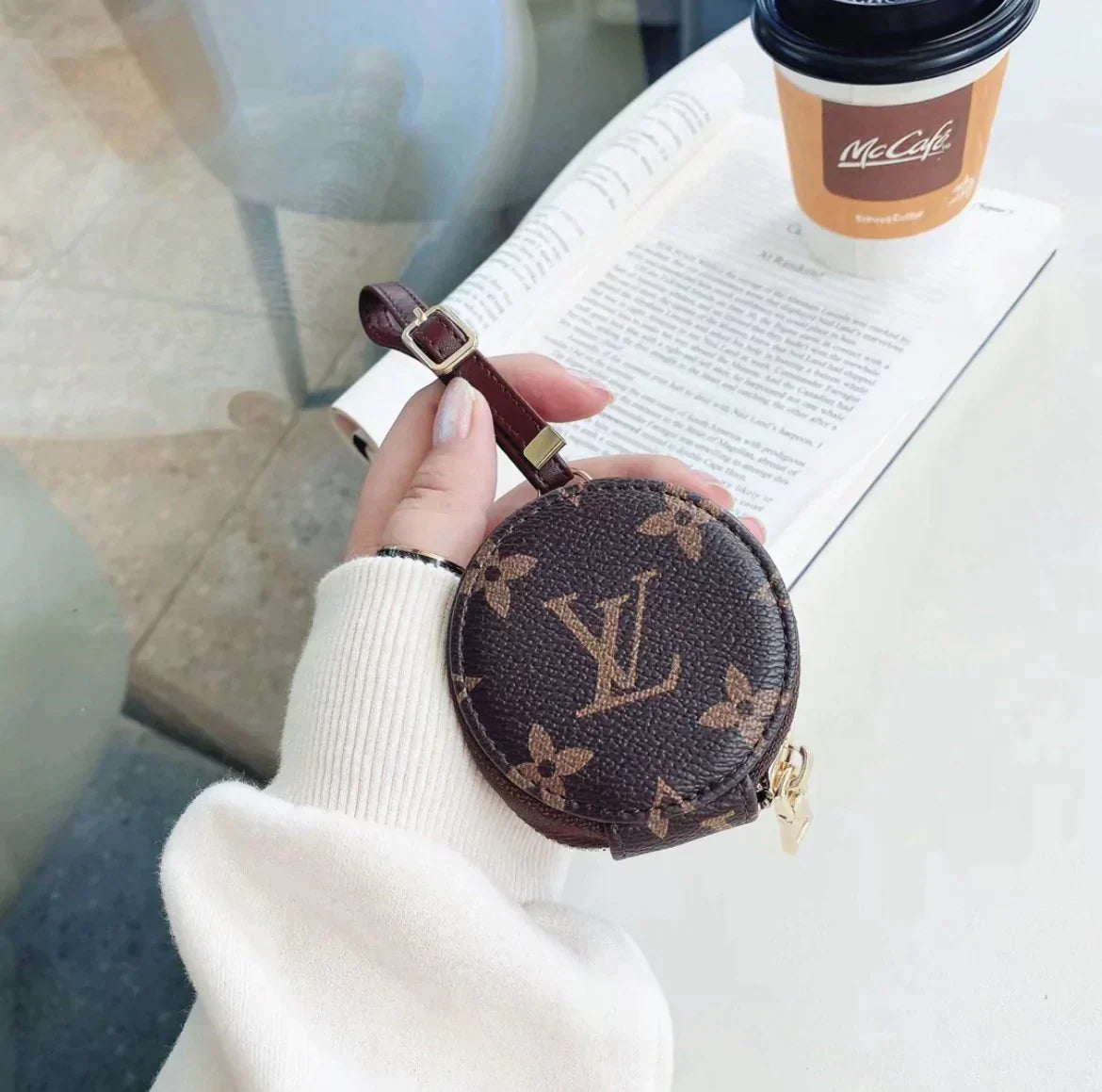 LV AirPods -sager