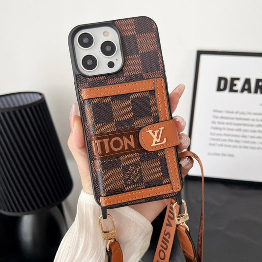 Lou Card Bag lánc klasszikus barna iPhone tok
