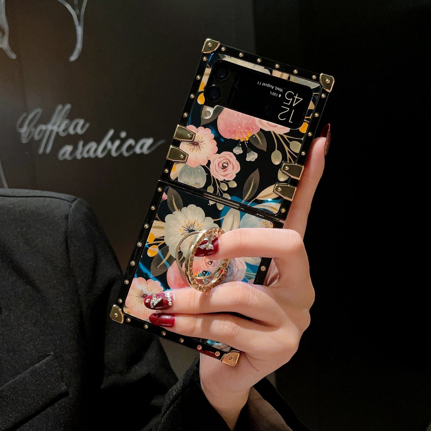 Samsung Galaxy Z Flip6/5/4/3 5G -neliökotelo "Aphrodite Rengas"